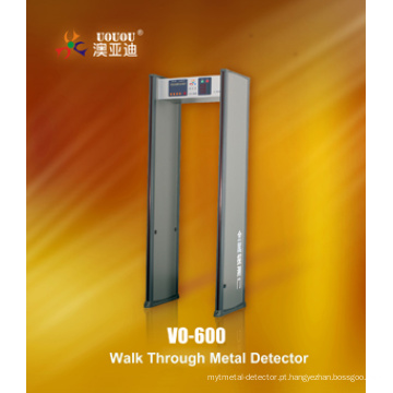 Detecção de metais através do detector de metais Vo-600